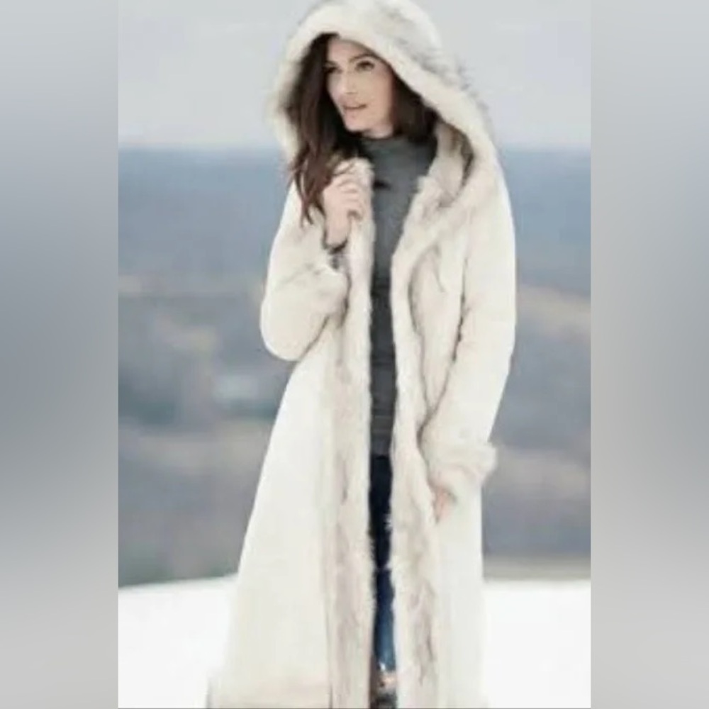NWOT Fabulous Furs Cream Faux Suede/Arctic Fox Hooded Coat, size M